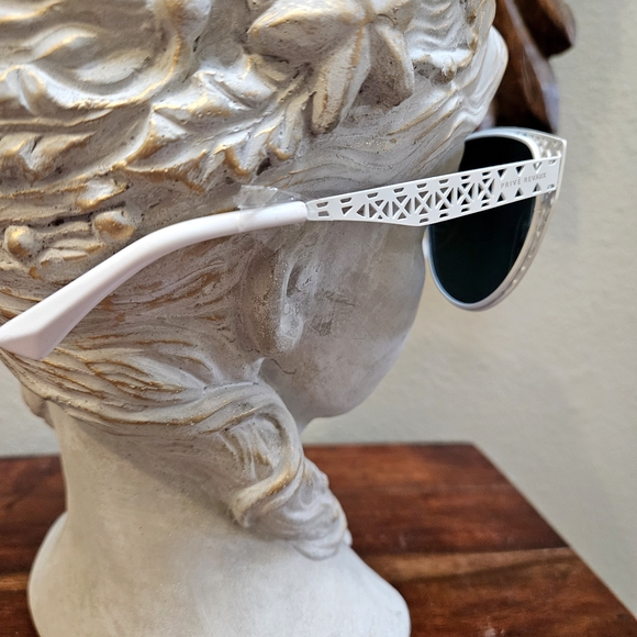 Prive Revaux "The Monarch" Polarized Cat Eye Sunglasses White w/Pink Lenses - Picture 4 of 8